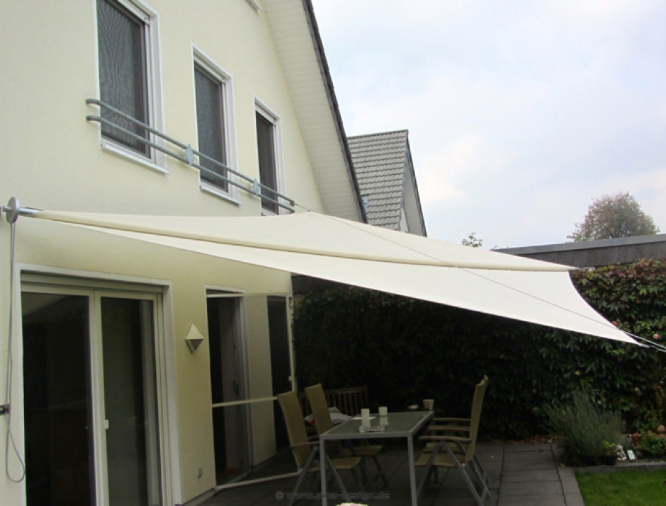 Güthersloh Sonnensegel über Terrasse