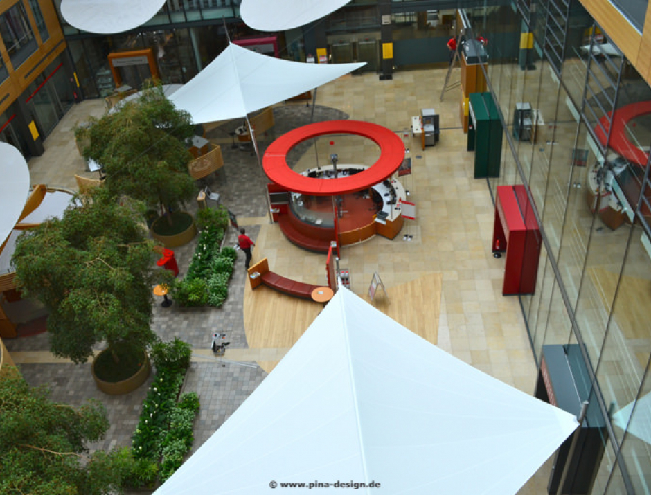 Hagen Sparkasse - Sonnensegel Hagen Sparkasse - 2 Sonnensegel als reiner Sonnenschutz