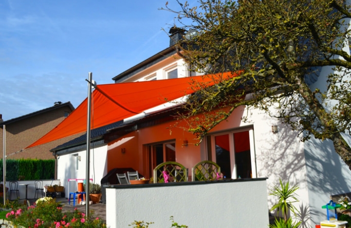 Geseke - Sonnensegel über Terrasse 