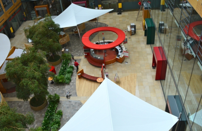 Hagen Sparkasse - Sonnensegel Hagen Sparkasse - 2 Sonnensegel als reiner Sonnenschutz